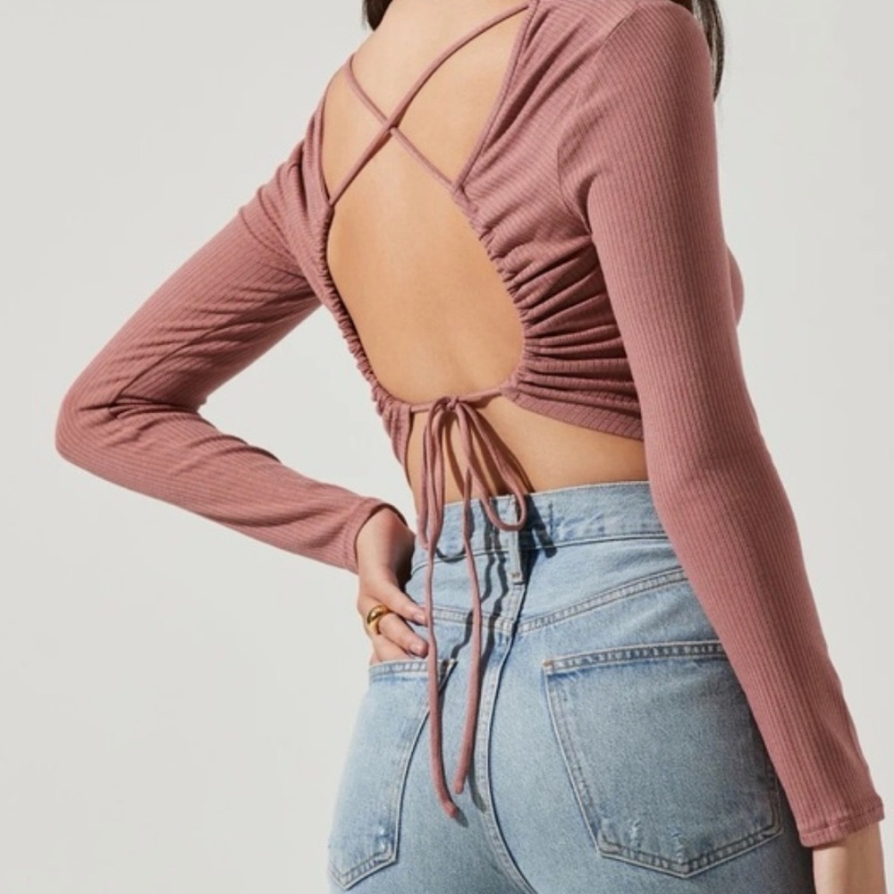 Women's Mauve Long Sleeve Open Back Top